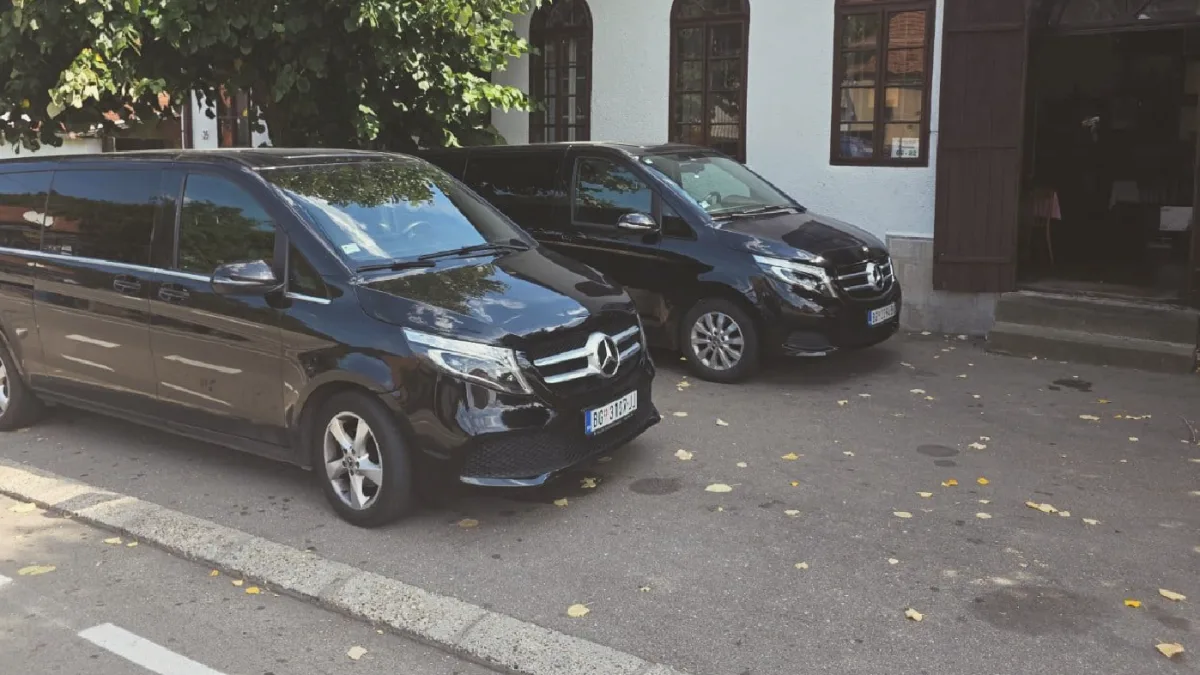 Airport transfer Hotel Moskva